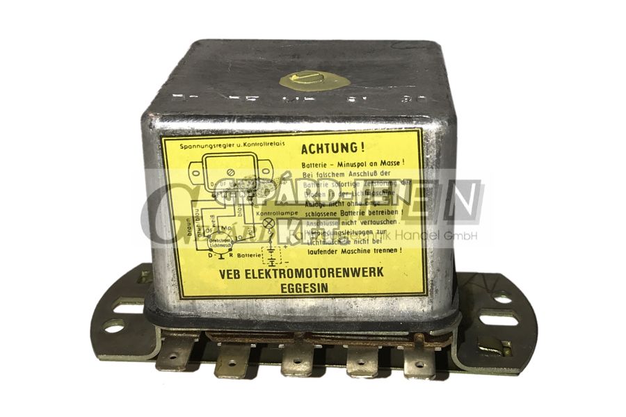 Feszültségszabályzó 12V külsõ mechanikus DDR gyártmány.