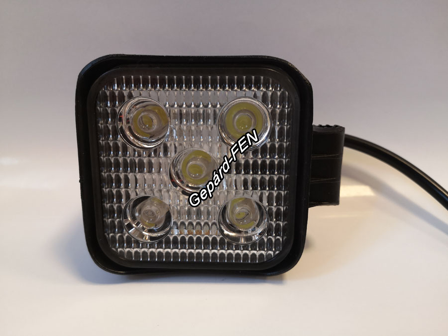 KS0015 MINI FLOOD. 5 epistár ledes 15W,-os , 1200 Lumenes terítőfényű munkalámpa.12-24V. 82x82x38mm. Alumínium házban, alul fém tartóval.cca:25cm kábellal.