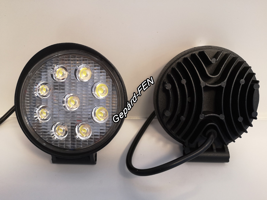 KS0027R. 9 Epistar ledes 27W,-os 2160 Lumen teljesítményű kerek terítőfényű munkalámpa. 12-24V. Méretei: Átm: 110mm. Vast: 38mm. Aluminium házban alul fém tartóval cca:25 cm kábellal. IP68,-as vízállóság.