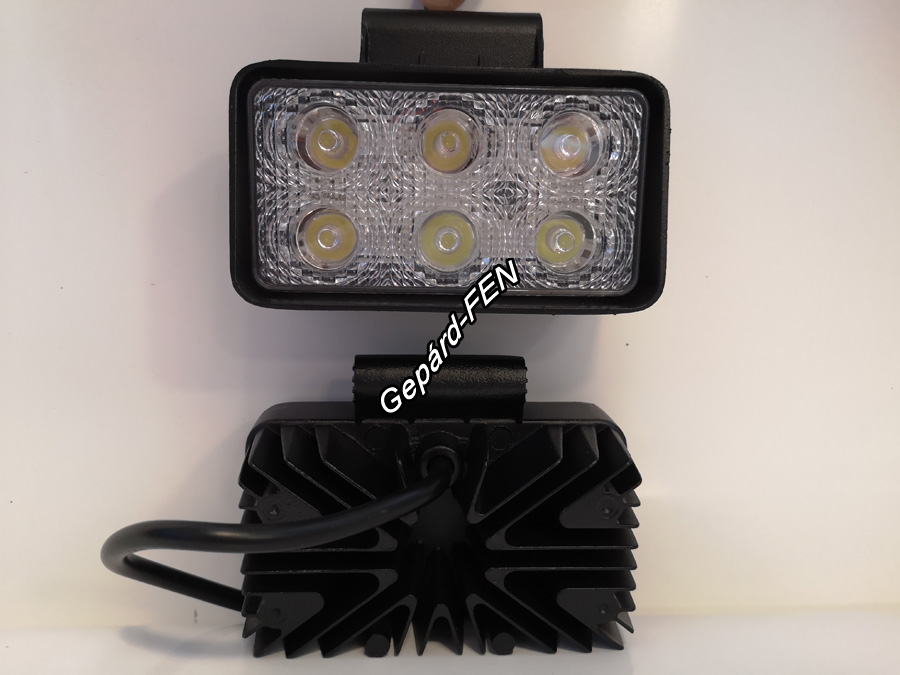 KS2218 SPOT. 6 Epistar ledes 18W,-os 1440 Lumen teljesítményű, kis téglatest alaku szúrófényü munkalámpa.12-24V. Méretei: 100x55x55mm. Alumínium házban,alul fém tartóval, cca: 25 cm kábellal. IP 68,-as vízállóság.