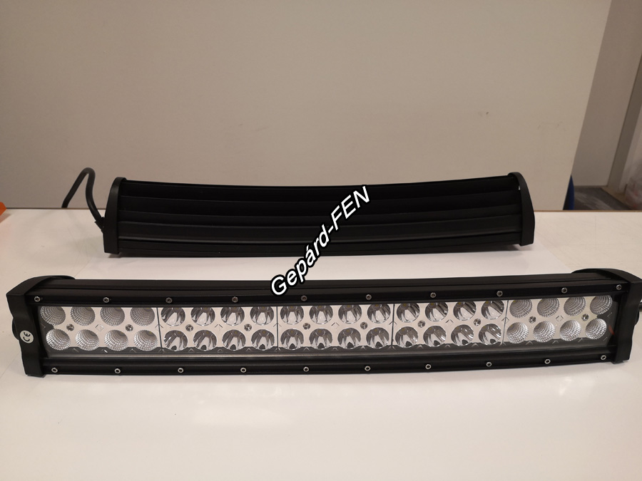 KS88120C COMBO. 40 ledes, 120W,-os 10800 Lumen teljesítményű kétsoros , ÍVELT aluminiumházas fényhíd.12-24V. Terítő illetve Szúrófény kombináció. 2 felfogó talp. Méretei: 540x80x83 mm. Cca:35 cm kábellal