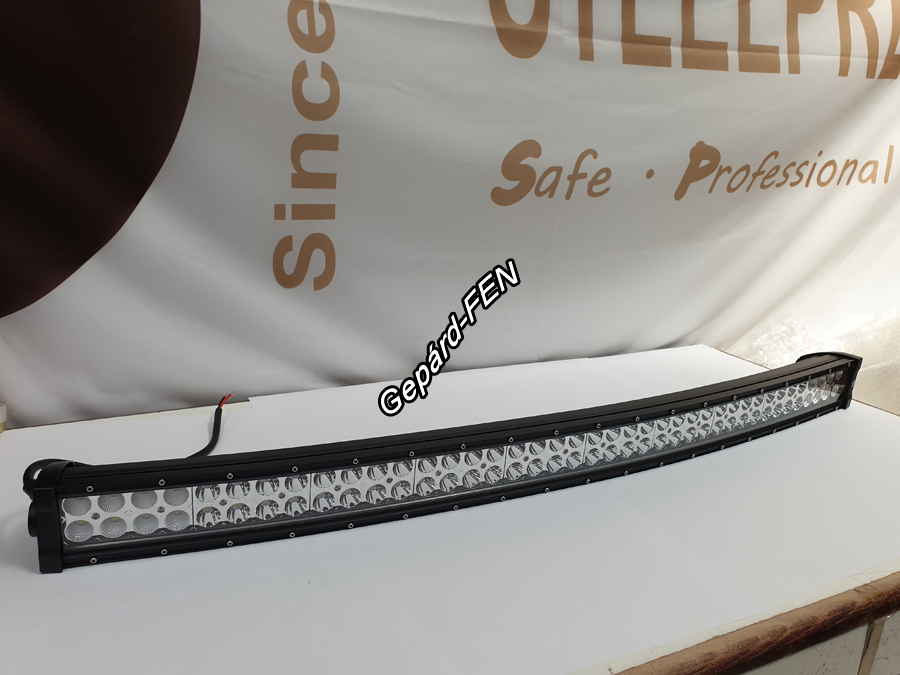 KS88240C 240W 21600 LUMEN 2soros Aluminium házas  Ivelt Fényhíd 12-24V Terítő ill. szurófény kombináció 105cm