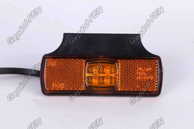 Szélességjelző 12-24V téglalap alakú sárga középen 4 LED-es +tartó 102mm x 52mm (FT-17Z+K LED)