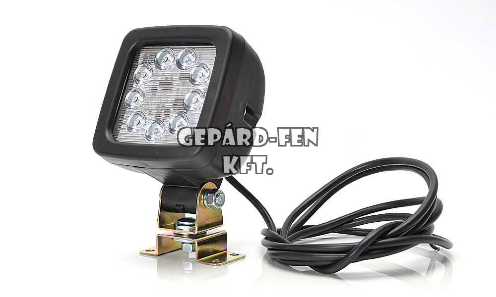 W81,-es tipuscsalád.683. 9 LED,-es négyzet alaku munkalámpa,360',-al elforgatható omega talpon.Méretei:101x101x78mmm.Telj. mag:148mm. 12-24V,-os kivitel, 1770 Lumen teljesítmény.Vízállóság: IP66/68. 2,5m bekötési vezetékkel. U.ez.mágn.talppal:WAS0311