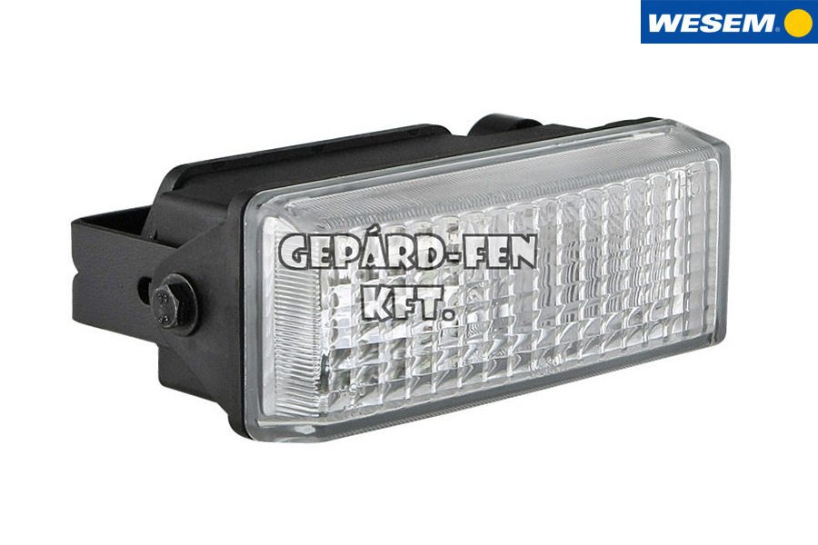 LPR9.46030. Keskeny fémházas munkalámpa hátúl fémkengyeles rögzíthetóséggel. Méretei:  120mm x 48mmx 65mm 12V H3,-as izzóval,  AMP csatlakozóval szerelve..